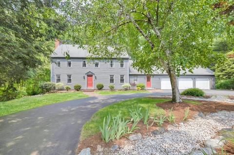 94 Churchill Dr, Longmeadow, MA 01106
