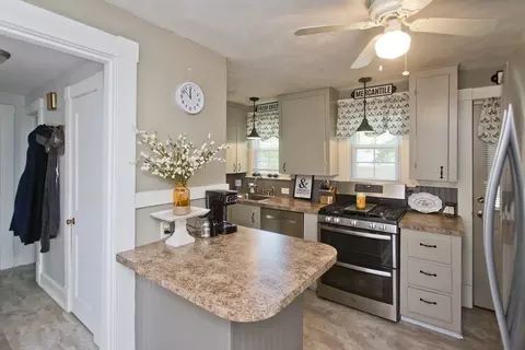 43 Marchioness Rd, Springfield, MA 01129 photo 9