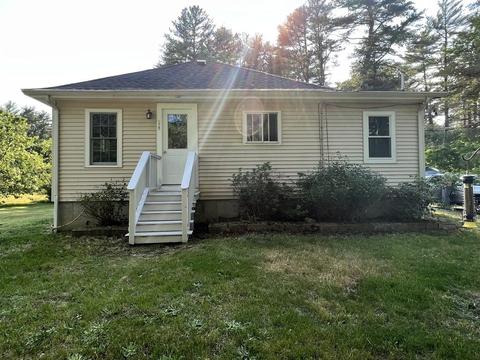 225 Meadow St, Carver, MA 02330