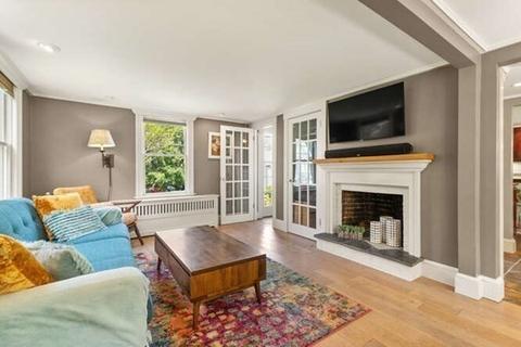 887 Washington St, Gloucester, MA 01930 photo 15