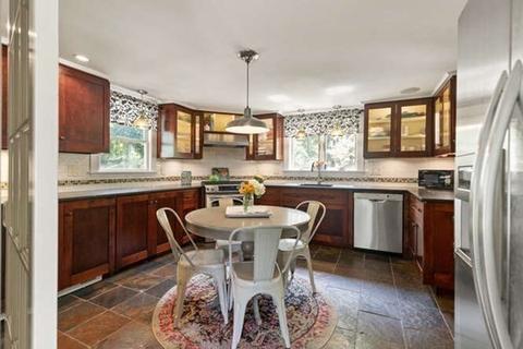 887 Washington St, Gloucester, MA 01930 photo 12