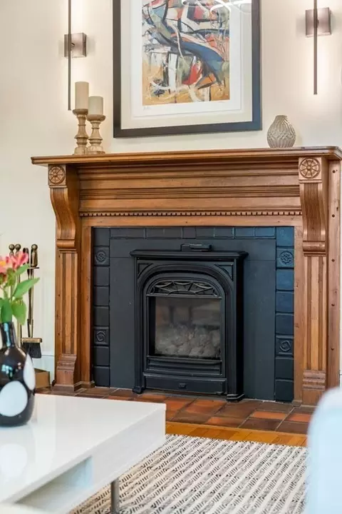 25 Windsor Rd, Brookline, MA 02445 photo 5