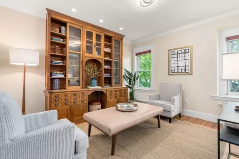 25 Windsor Rd, Brookline, MA 02445 photo 4