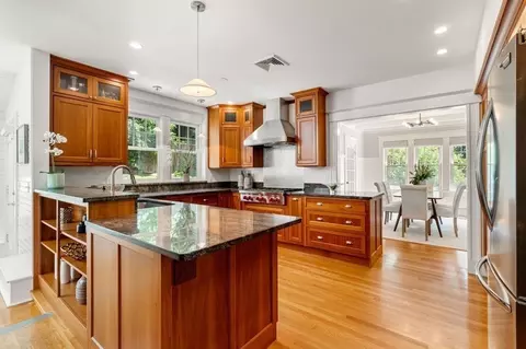 25 Windsor Rd, Brookline, MA 02445 photo 8