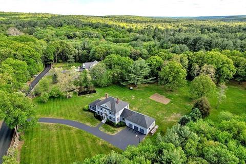 129 South St, Upton, MA 01568 photo 2