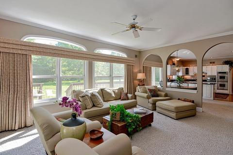 129 South St, Upton, MA 01568 photo 11