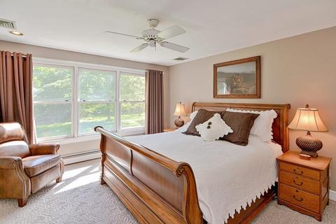 129 South St, Upton, MA 01568 photo 24