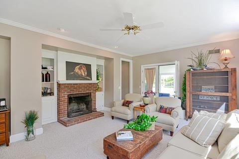 129 South St, Upton, MA 01568 photo 12