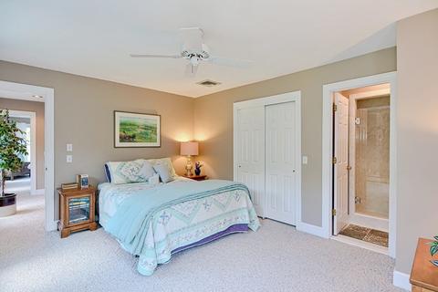 129 South St, Upton, MA 01568 photo 31