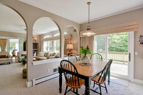 129 South St, Upton, MA 01568 photo 10