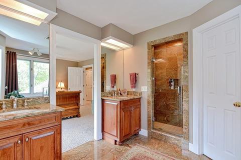 129 South St, Upton, MA 01568 photo 27