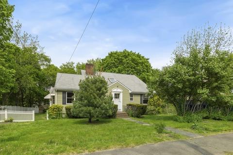 257 Maple St, Danvers, MA 01923 photo 2