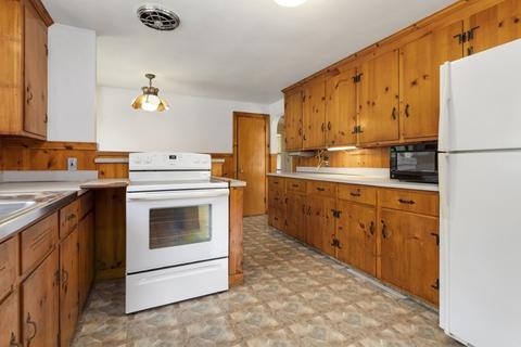 257 Maple St, Danvers, MA 01923 photo 10