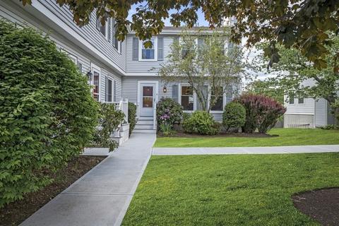 8 Arnold Ter #8, Marblehead, MA 01945