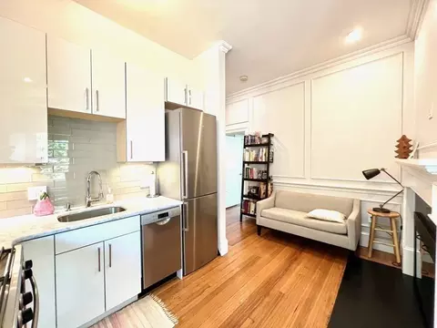 11 Garrison Rd #3, Brookline, MA 02446 photo 8