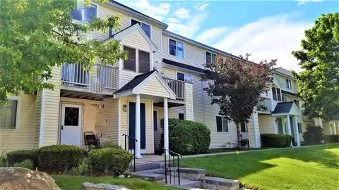 360 Littleton Rd #C-11, Chelmsford, MA 01824
