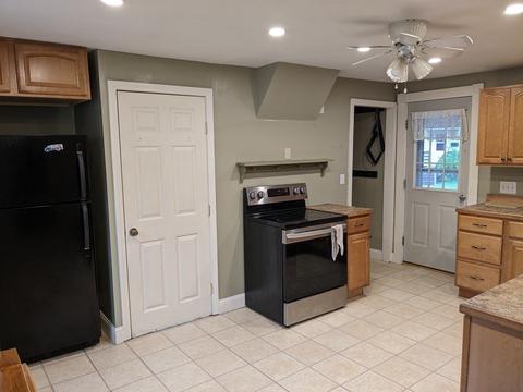 7 Eddy St, Orange, MA 01364 photo 4