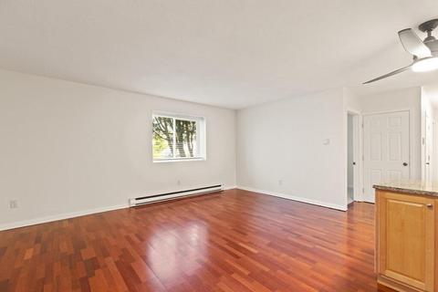 17 Cleveland Pl #21, Gloucester, MA 01930 photo 4