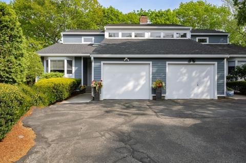 29 Edward Dr #29, Winchester, MA 01890