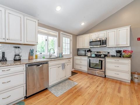 45 Slumber Ln, Springfield, MA 01128 photo 6