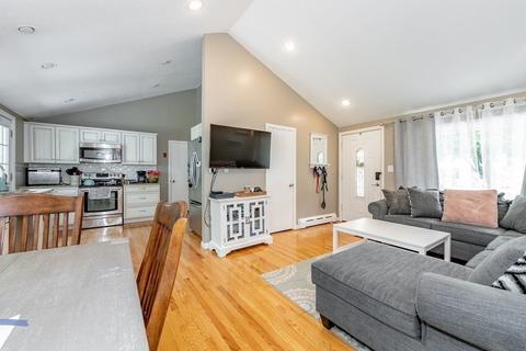 45 Slumber Ln, Springfield, MA 01128 photo 4