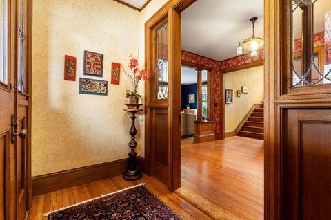 7 Beach St, Marblehead, MA 01945 photo 6