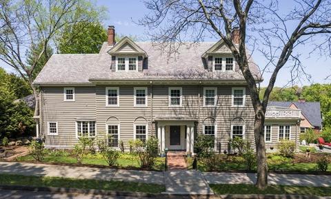 51 Holland Rd, Brookline, MA 02445 photo 2