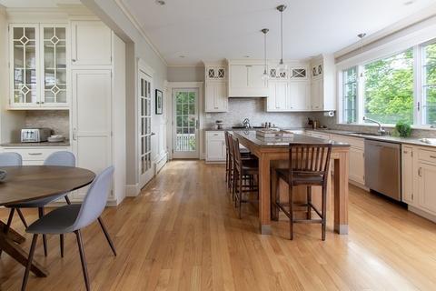 51 Holland Rd, Brookline, MA 02445 photo 15