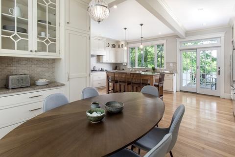 51 Holland Rd, Brookline, MA 02445 photo 16