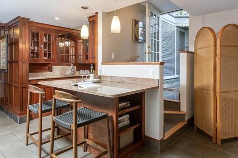51 Holland Rd, Brookline, MA 02445 photo 33