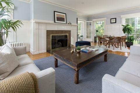 51 Holland Rd, Brookline, MA 02445 photo 8