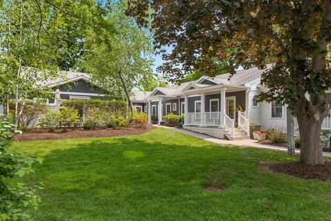16 Green St #12, Ipswich, MA 01938