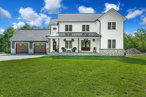 17 Blood Rd, Charlton, MA 01507