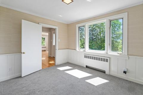 213 Park St, Easthampton, MA 01027 photo 18