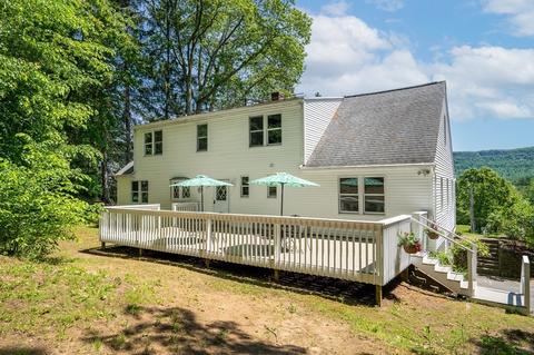 213 Park St, Easthampton, MA 01027 photo 4