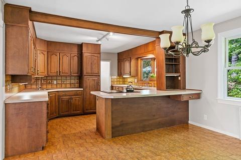 213 Park St, Easthampton, MA 01027 photo 19