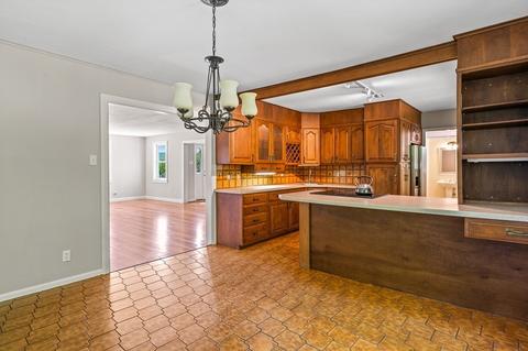 213 Park St, Easthampton, MA 01027 photo 23