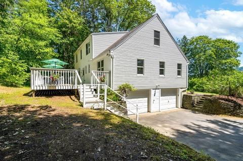 213 Park St, Easthampton, MA 01027 photo 3