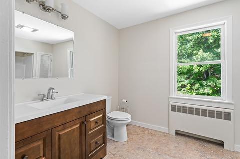 213 Park St, Easthampton, MA 01027 photo 39