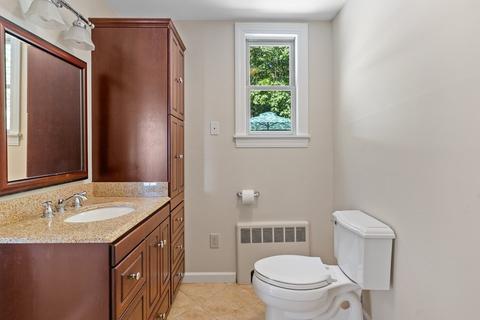 213 Park St, Easthampton, MA 01027 photo 28
