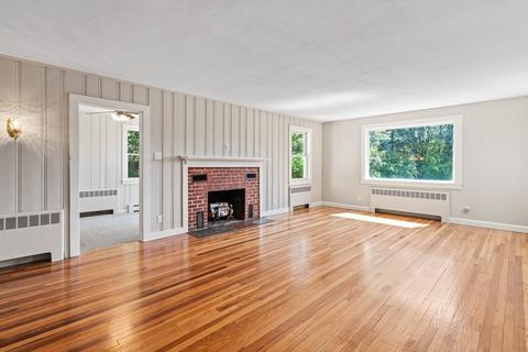 213 Park St, Easthampton, MA 01027 photo 12