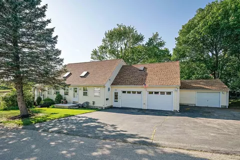 25 Camp St, Weymouth, MA 02188