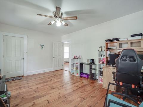 74 Summit St, Clinton, MA 01510 photo 4