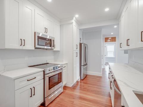 633 River St #6, Boston, MA 02126