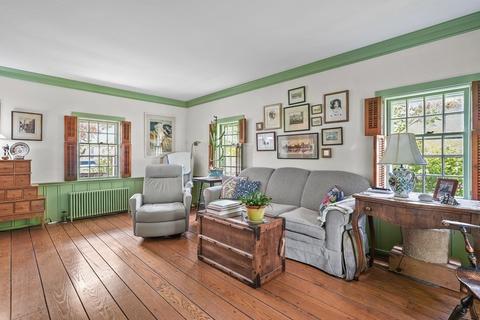 46 Greenlawn St, Fall River, MA 02720 photo 4
