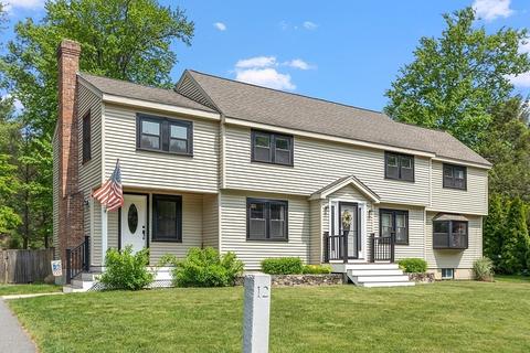 12 Elizabeth St, Littleton, MA 01460