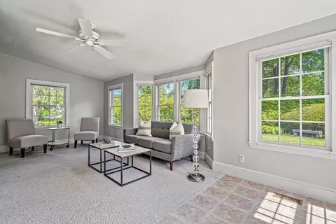36 Laurel Ave, Wellesley, MA 02481 photo 6