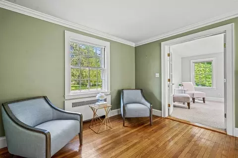 36 Laurel Ave, Wellesley, MA 02481 photo 4