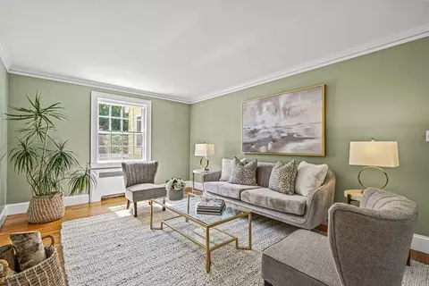 36 Laurel Ave, Wellesley, MA 02481 photo 2