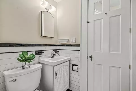 36 Laurel Ave, Wellesley, MA 02481 photo 12